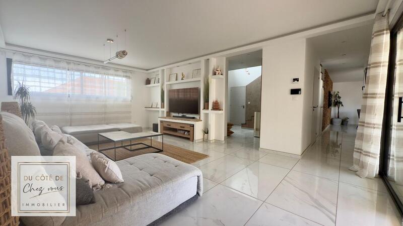 Maison - 194 m² - 8 pièces