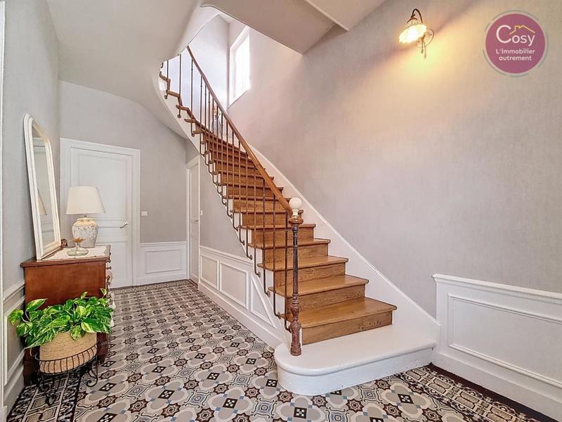 Maison bourgeoise - 131 m² - 6 pièces