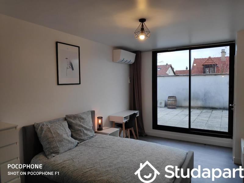 Chambre - 11 m² - 1 pièce