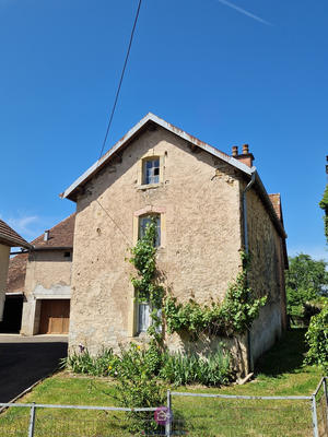 Maison - 102 m² - 6 pièces