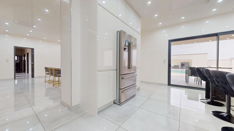 Maison contemporaine - 280 m² - 6 pièces