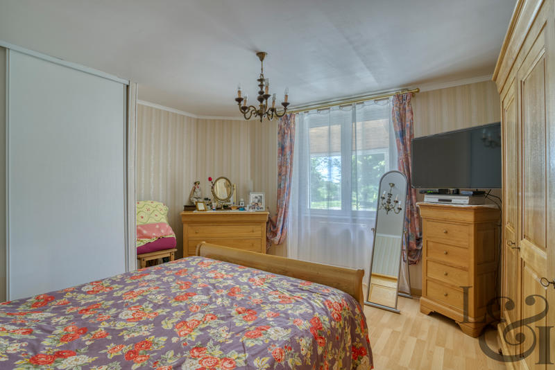 Maison - 218 m² - 6 pièces