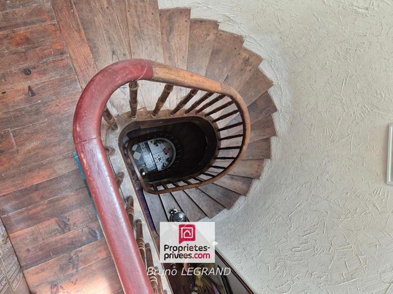 Maison - 525 m² - 14 pièces