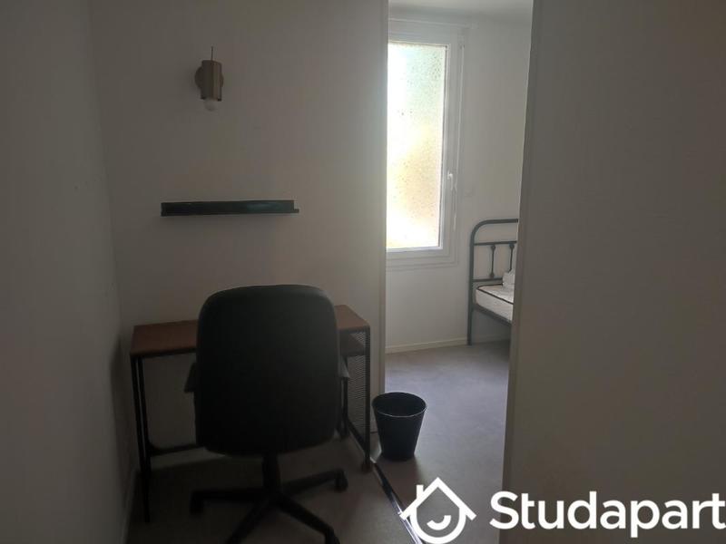 Chambre - 10 m² - 1 pièce