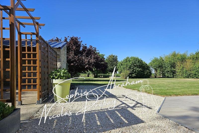 Maison - 165 m² - 9 pièces