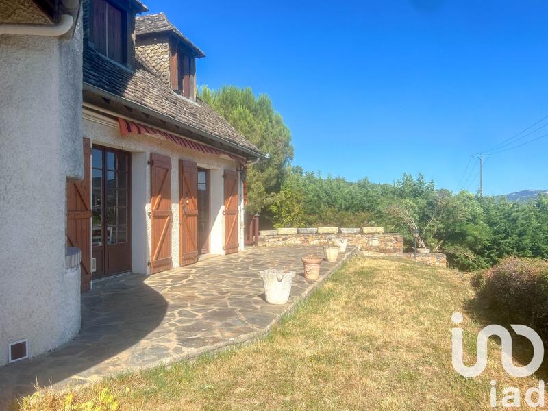 Maison - 184 m² - 9 pièces