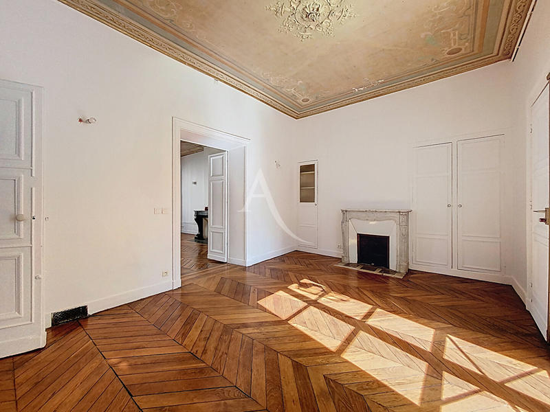 Appartement - 177 m² - 5 pièces