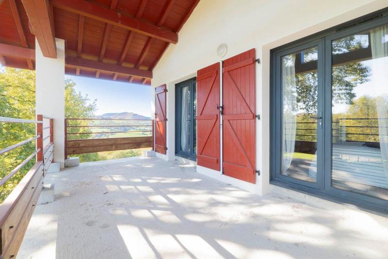 Maison - 121 m² - 4 pièces