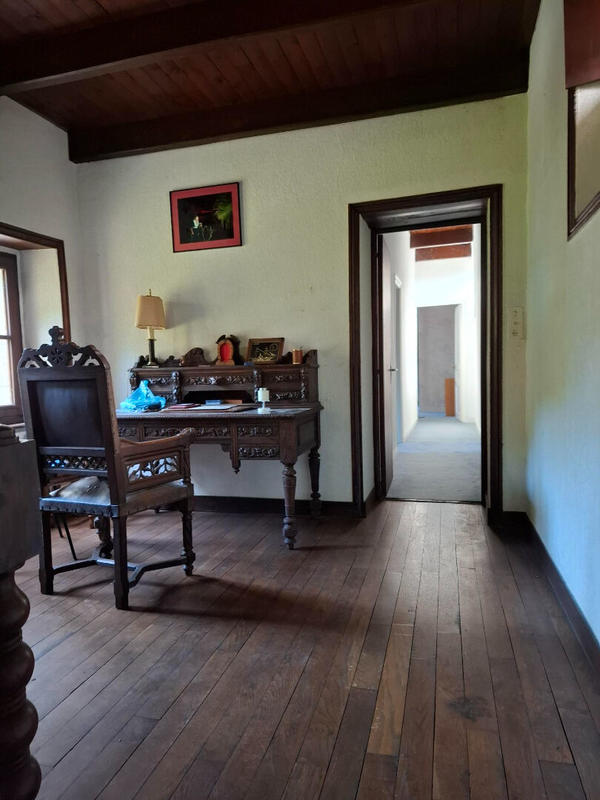 Maison - 285 m² - 11 pièces