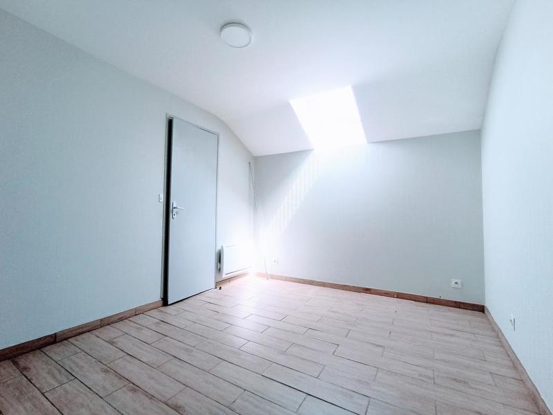 Maison - 99 m² - 5 pièces