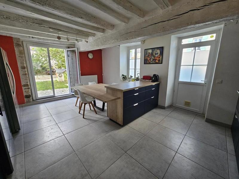 Maison de village - 180 m² - 9 pièces