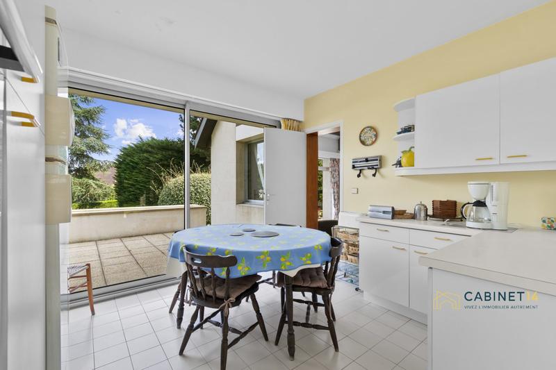 Maison contemporaine - 250 m² - 8 pièces