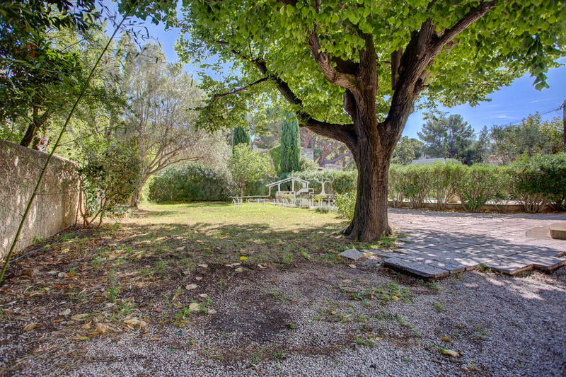 Maison - 186 m² - 8 pièces