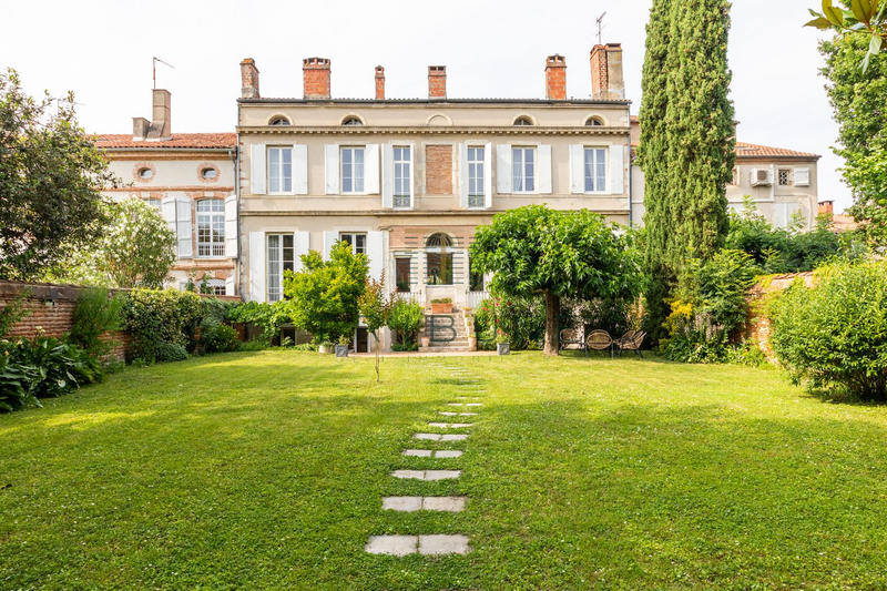 Maison - 500 m² - 10 pièces