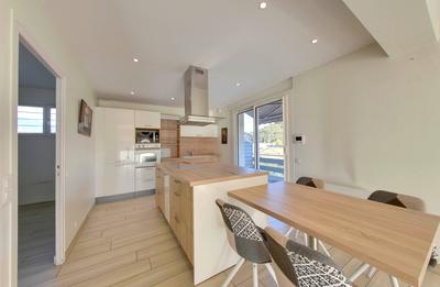 Maison - 170 m² - 6 pièces