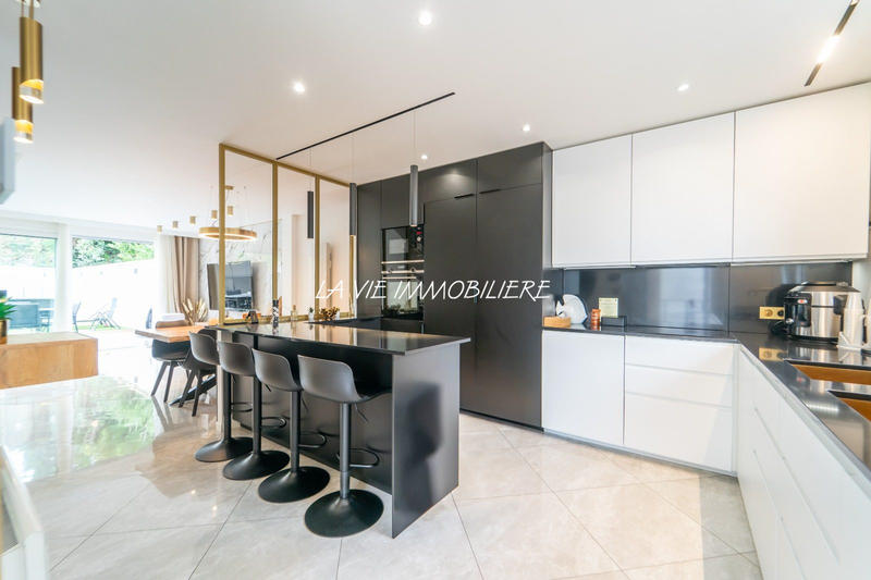 Appartement - 121 m² - 4 pièces