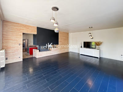 Maison - 327 m² - 7 pièces