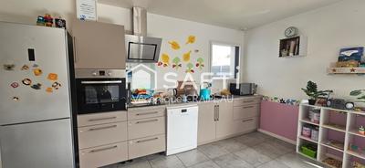 Maison - 90 m² - 4 pièces