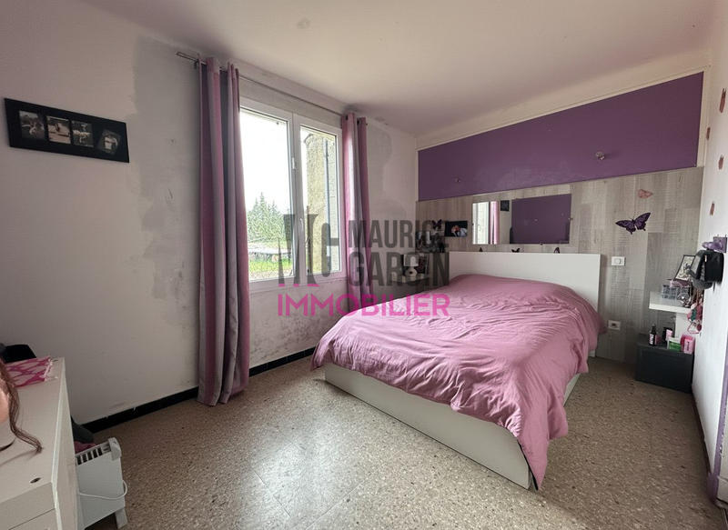 Maison - 234 m² - 9 pièces