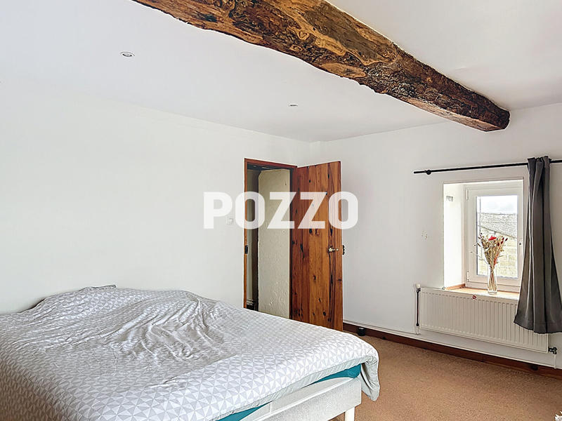 Maison - 250 m² - 5 pièces