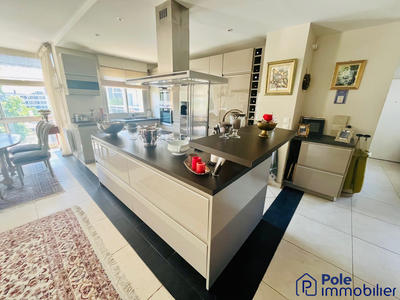 Appartement - 150 m² - 5 pièces