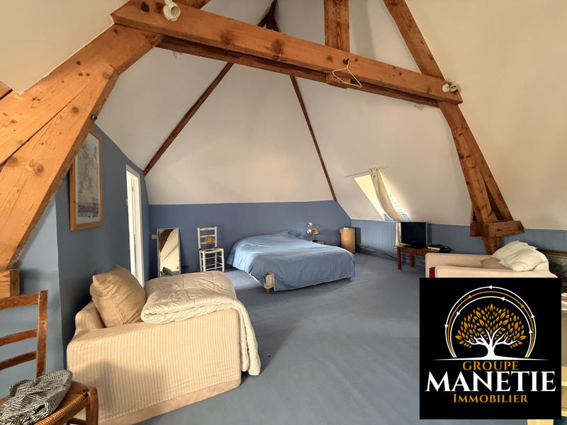 Maison - 248 m² - 11 pièces