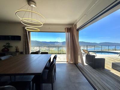 Villa - 115 m² - 4 pièces