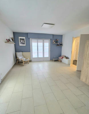 Maison - 93 m² - 6 pièces