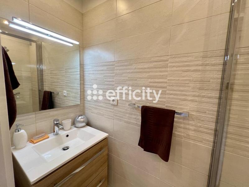 Appartement - 94 m² - 4 pièces