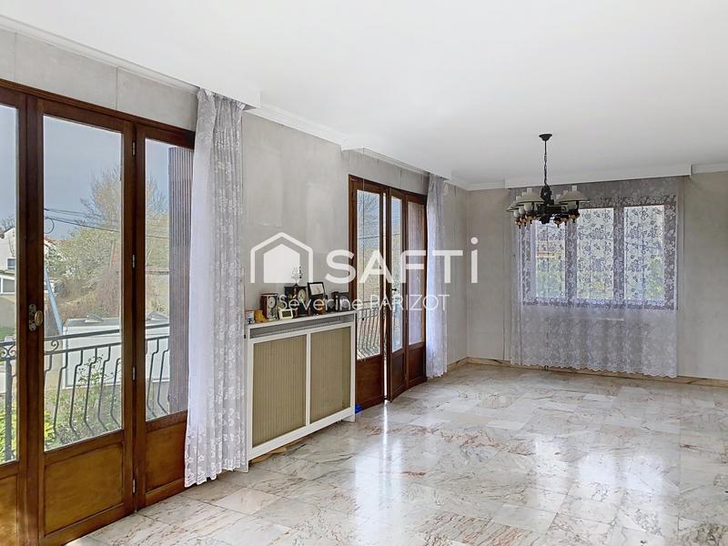 Maison - 160 m² - 8 pièces