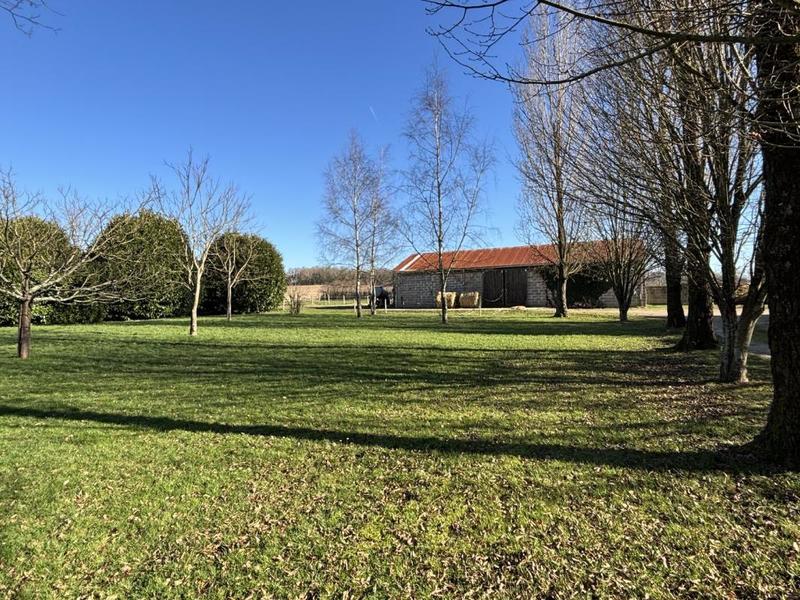 Propriété - 429 m² - 17 pièces