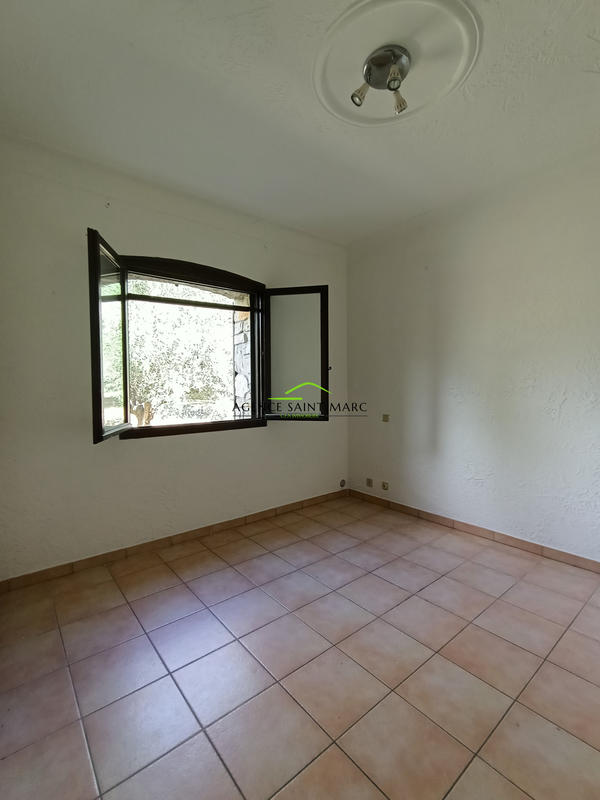 Propriété - 180 m² - 6 pièces