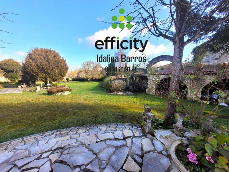 Maison - 275 m² - 10 pièces