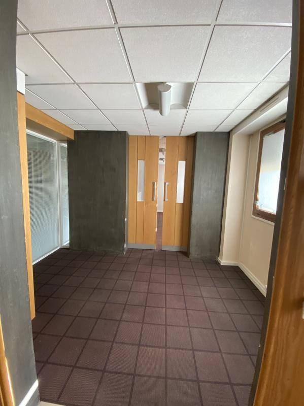 Bureau - 250 m² - 14 pièces