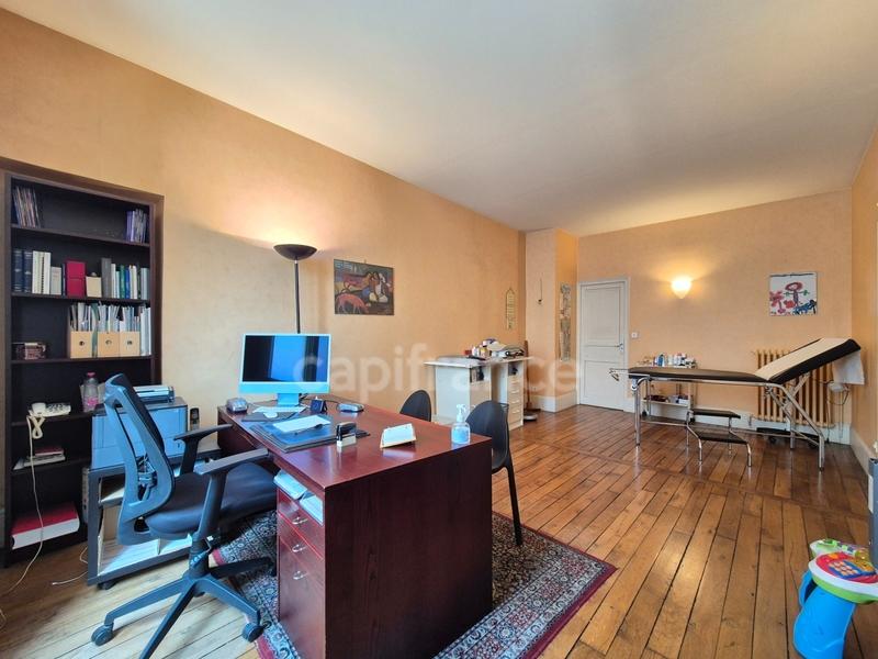 Local commercial - 85 m² - 4 pièces