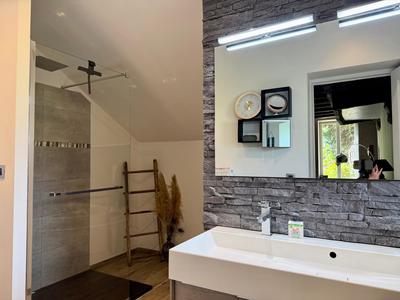 Maison - 203 m² - 6 pièces