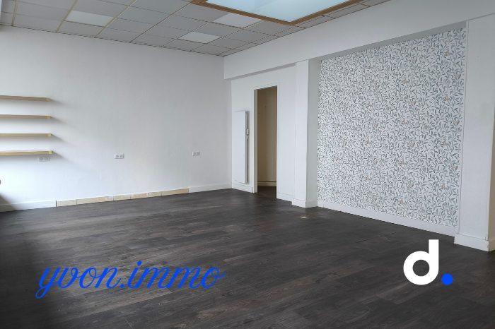 Local commercial - 73 m² - 3 pièces