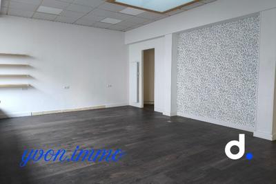 Local commercial - 73 m² - 3 pièces