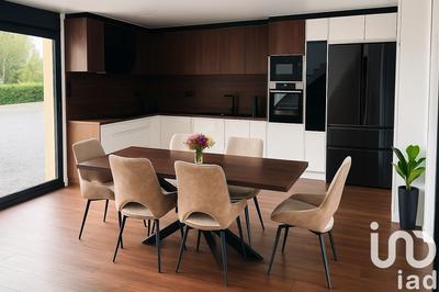 Maison - 121 m² - 7 pièces