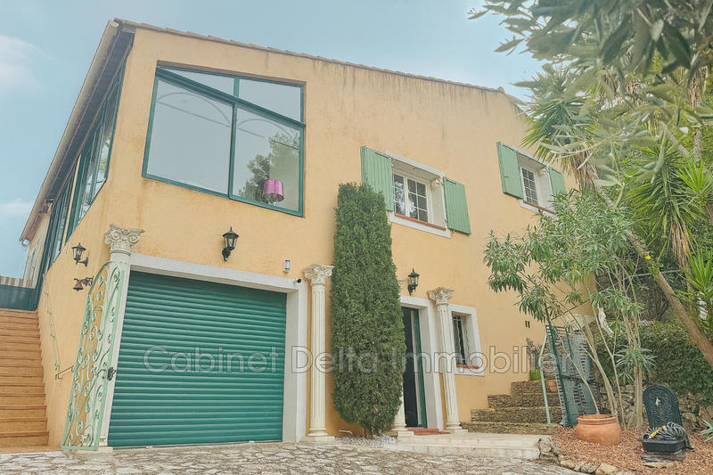 Maison - 267 m² - 6 pièces