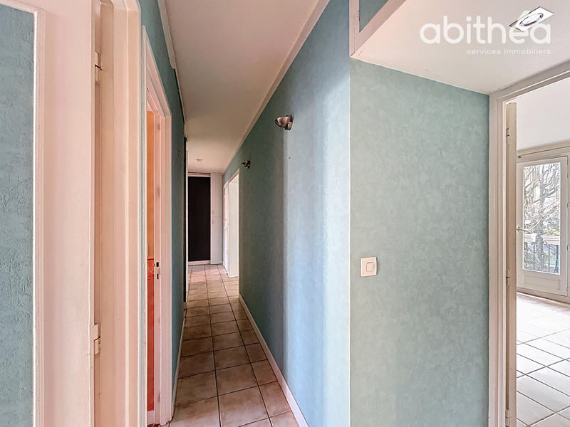 Appartement - 79 m² - 5 pièces