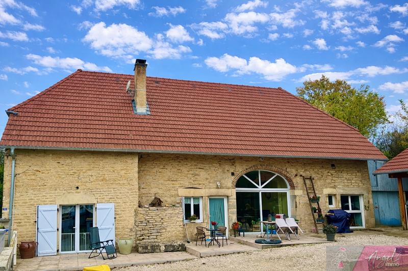 Maison - 130 m² - 6 pièces