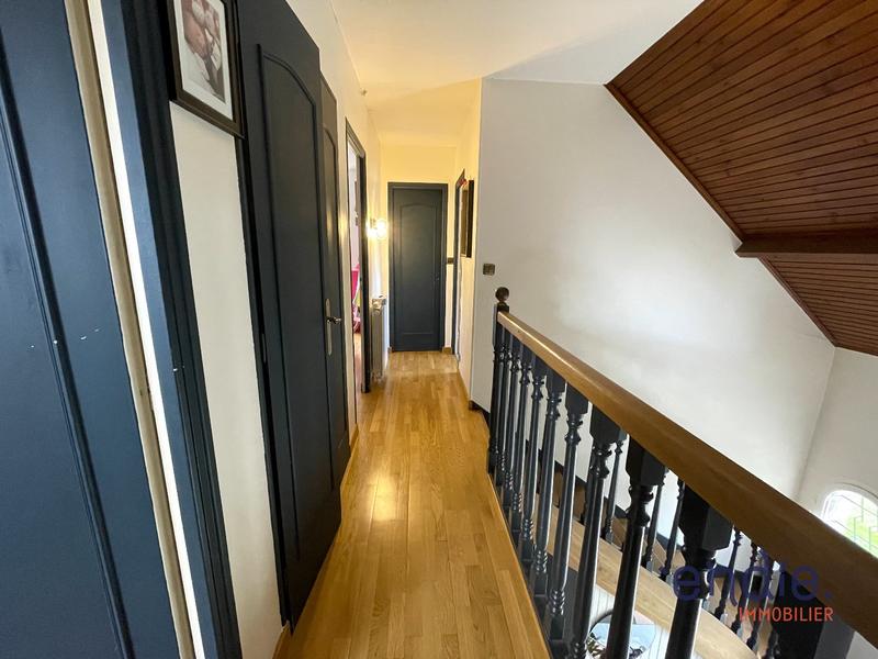 Maison - 121 m² - 6 pièces