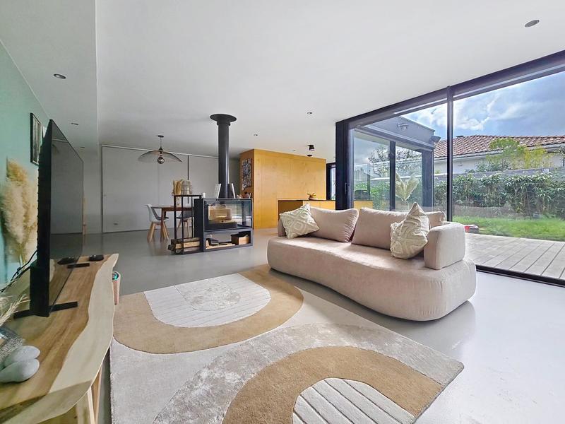 Maison - 159 m² - 6 pièces