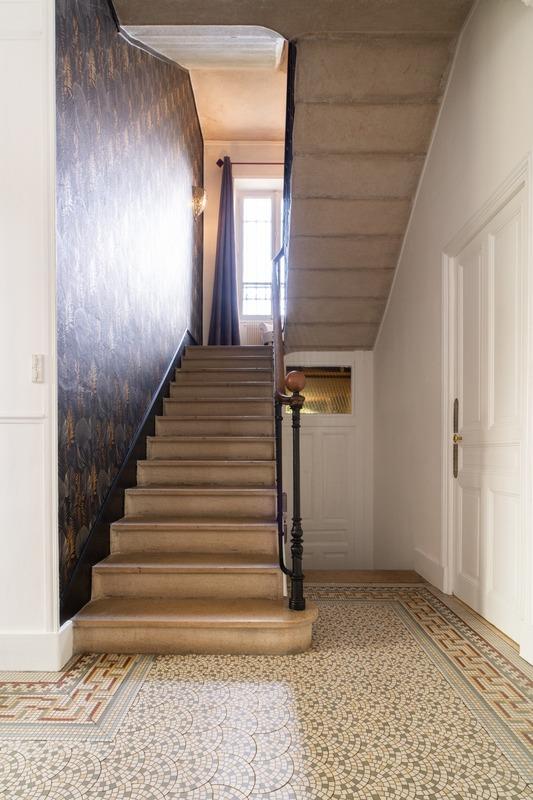 Maison - 227 m² - 10 pièces