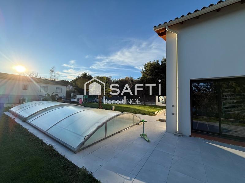 Maison - 180 m² - 6 pièces