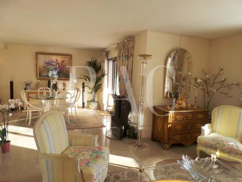 Appartement - 100 m² - 4 pièces