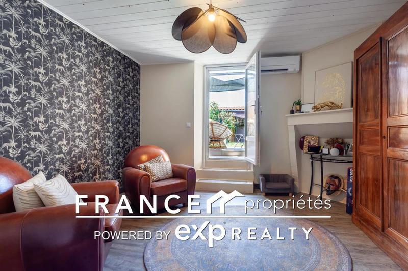 Maison - 245 m² - 7 pièces