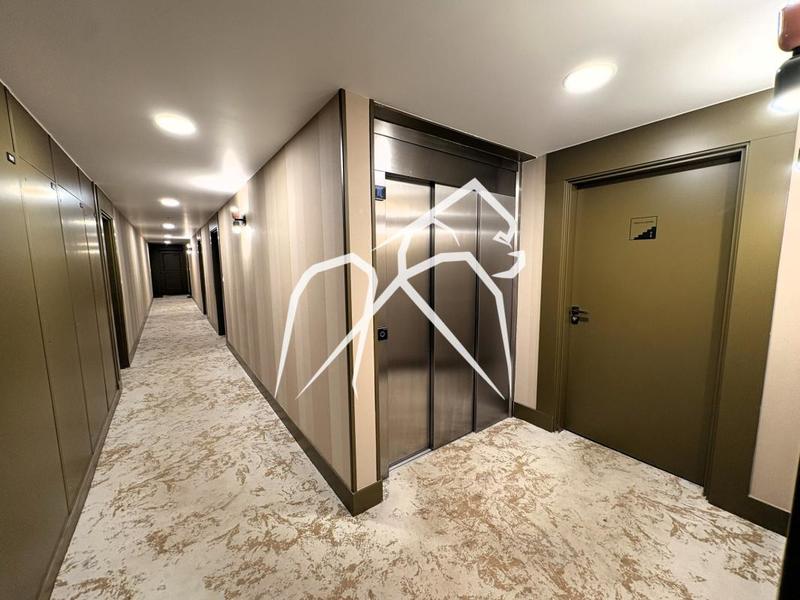 Appartement ancien - 98 m² - 3 pièces