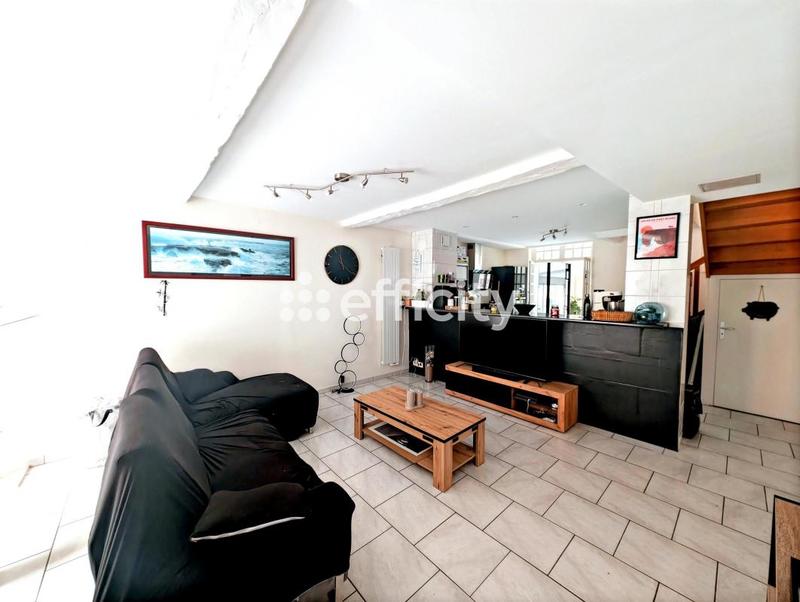 Maison - 150 m² - 8 pièces